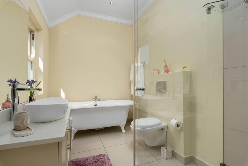 The Tram Home Stay Franschhoek Extérieur photo
